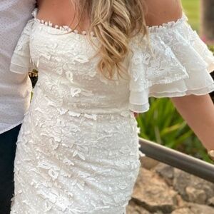 Jaus Beatrice White Lace Dress * Size 6 * bridal/ wedding/ rehearsal